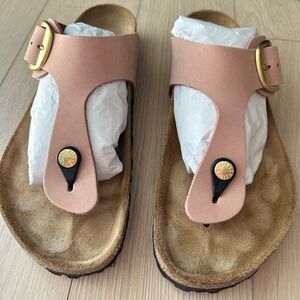 Birkenstock like-new sandals